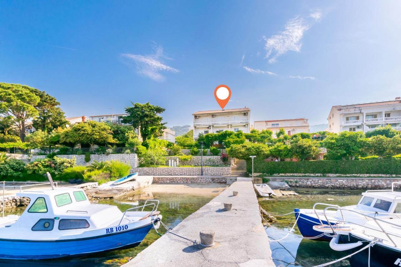 Apartments Biserka Barbat na Rabu Екстер'єр фото