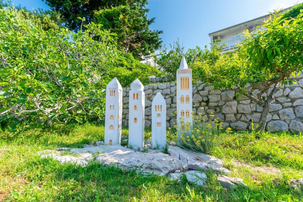 Apartments Biserka Barbat na Rabu Екстер'єр фото
