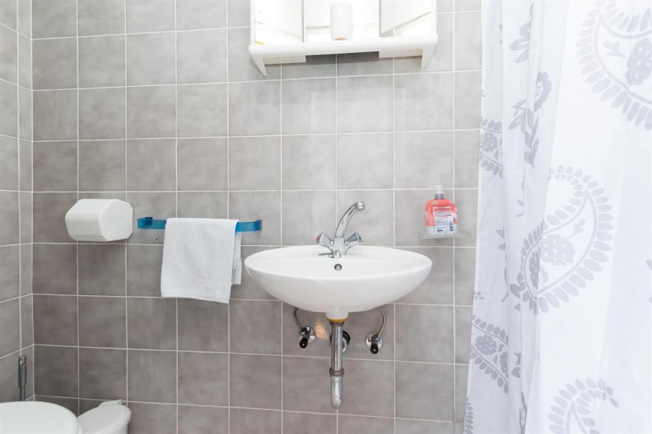 Apartments Biserka Barbat na Rabu Екстер'єр фото