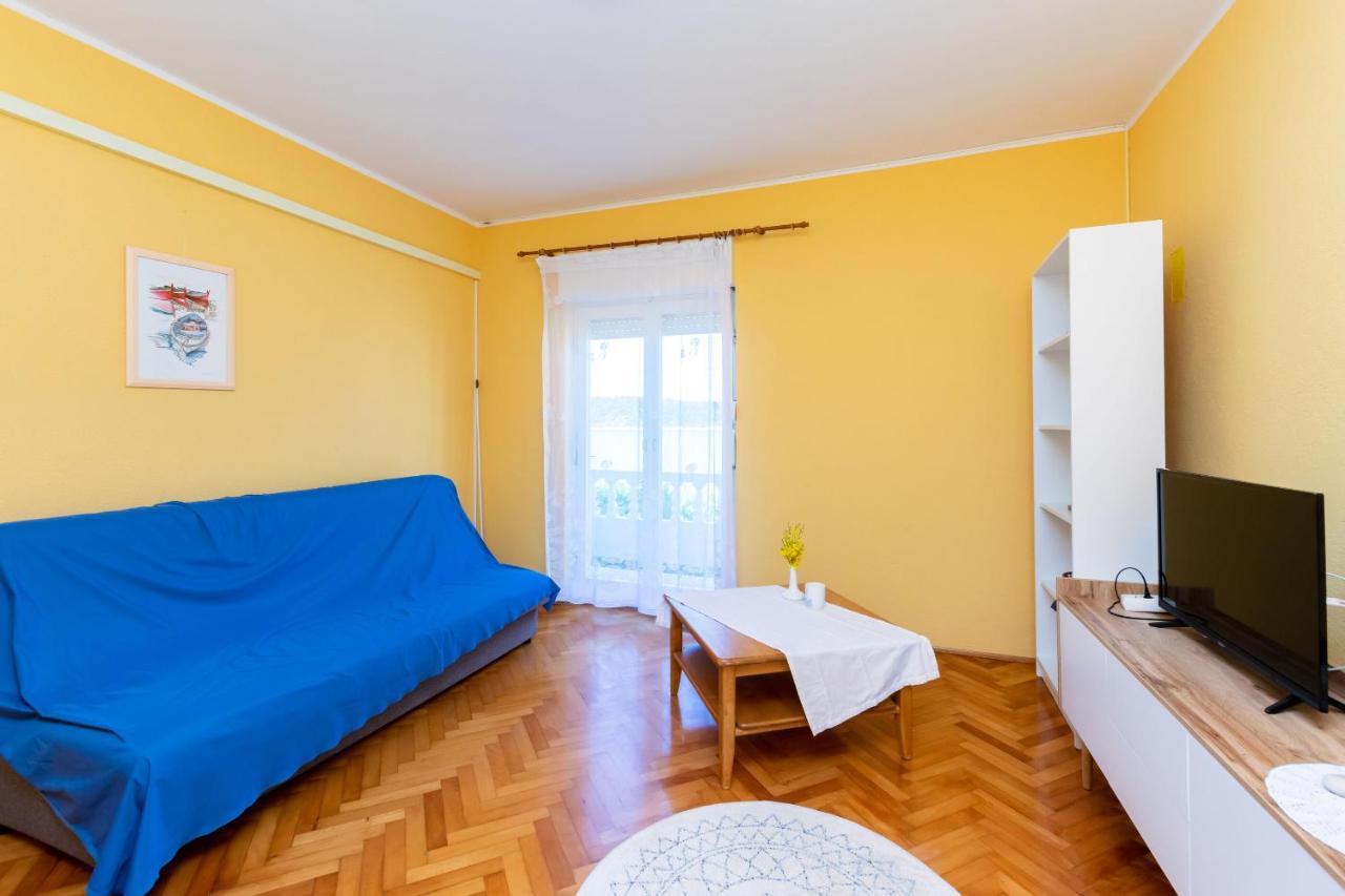 Apartments Biserka Barbat na Rabu Екстер'єр фото